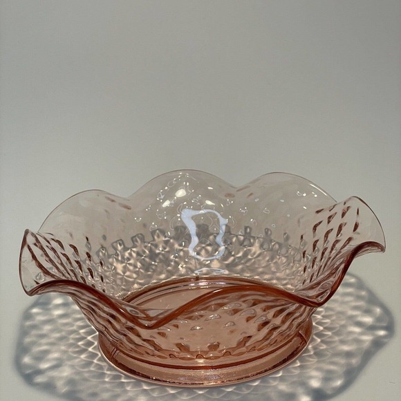 Vintage Imperial Glass Co Pink Scalloped Diamond Quilt Glass Bowl - Picture 5 of 7